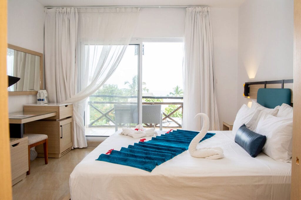 Camera con balcone al Bravo Premium Kendwa Beach.