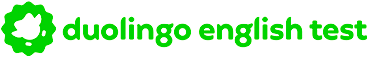 L'immagine mostra il logo di Duolingo English Test con l'icona di un gufo verde a sinistra e il testo "duolingo english test" in lettere verde brillante a destra.
